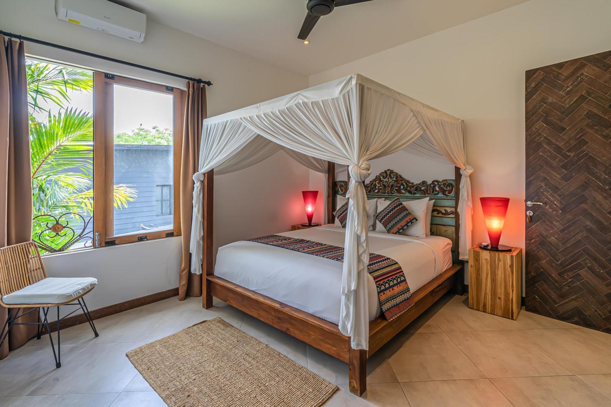 Puri Aman - Unique & Lush 3br Pool Nearby *