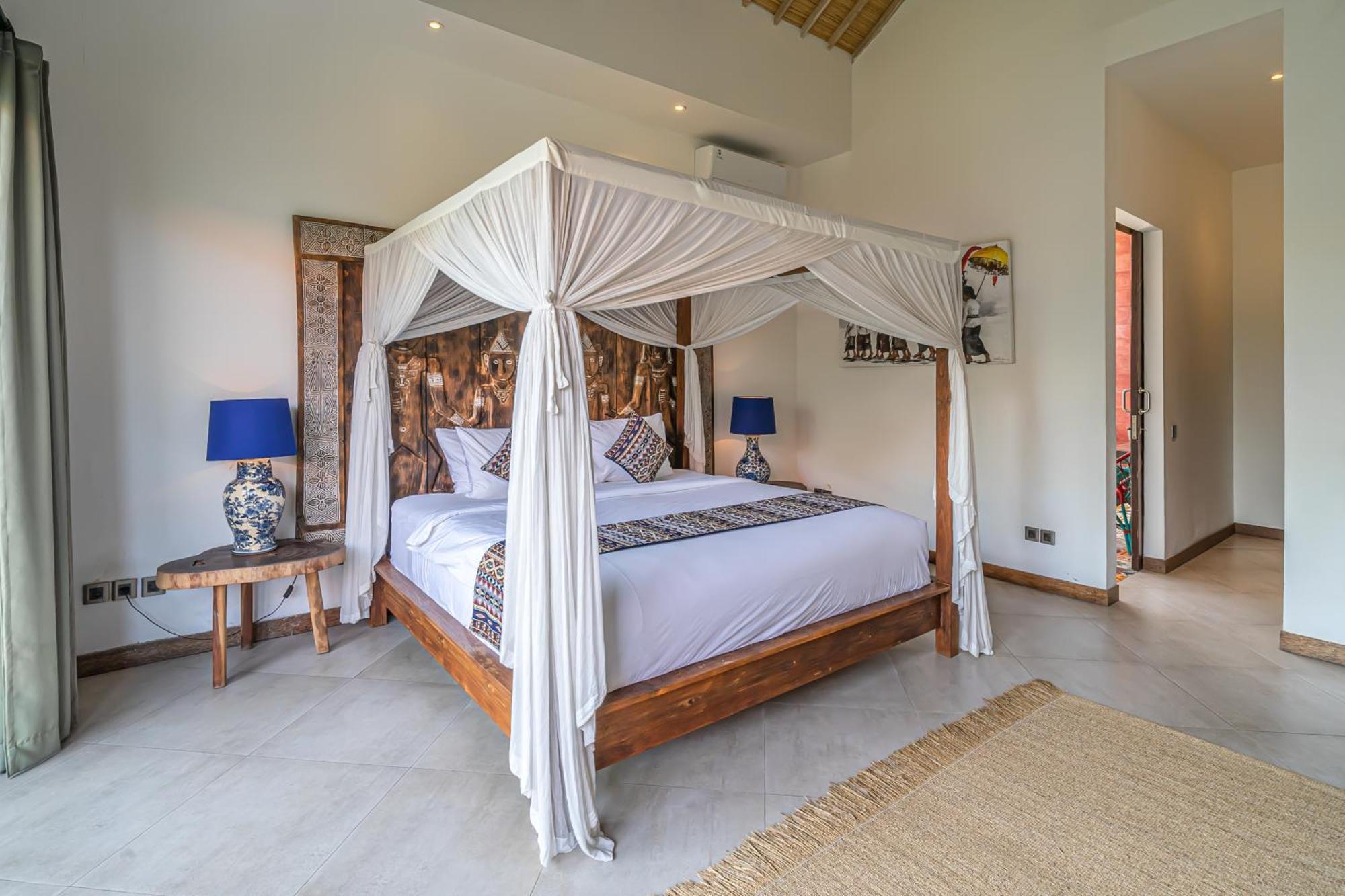 Puri Aman - Unique & Lush 3br Pool Nearby *